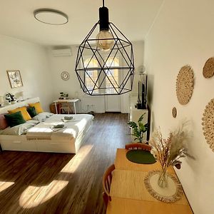 Studio27 - Apartment With Balcony At The Buda Castle