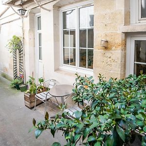 Follow The Arrow - Nice Flat In The City Center