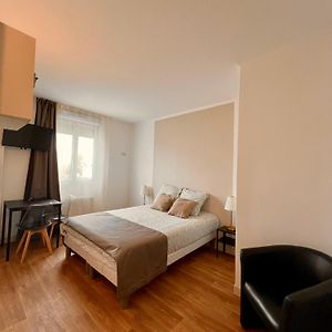 Studio 2 Pers Face Gare Sncf Appart Hotel Le Cygne D2