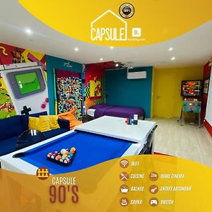 Capsule 90'S - Balneo - Sauna - Flipper - Billard - Netflix - Nintendo Switch & Jeux -