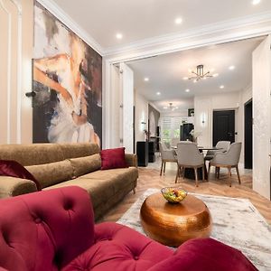 Citycenter Magnific Gem - 2 Bdr & 2 Baths