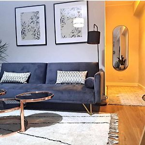 Appartement à 2 Chambres à Coucher