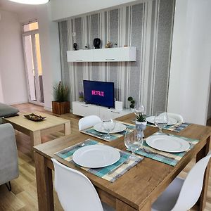 2E Apartment Myslym Shyri