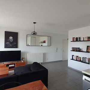 Appartement à 2 Chambres à Coucher