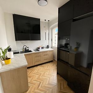 Ohmyhome - Plac Pieciu Rogow - Centrum