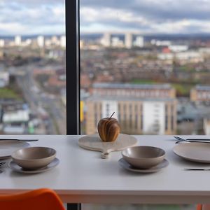 Quayside Penthouse 2 Bedroom Ensuite Near Media City & Manchester United