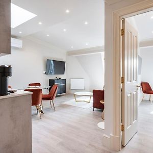 Appartement à 2 Chambres à Coucher