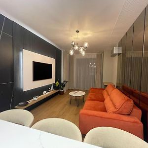 Appartement à 2 Chambres à Coucher