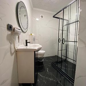 Appartement à 3 Chambres à Coucher