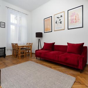 Appartement à 2 Chambres à Coucher