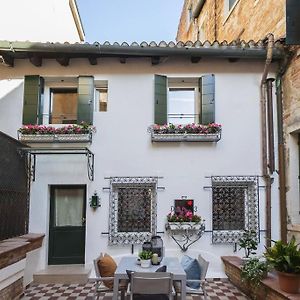 Appartement à 3 Chambres à Coucher