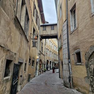 Appartement à 3 Chambres à Coucher