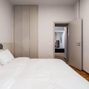 Delightful Sense 2Bd Apt In Kolonaki 7 Min To Metro