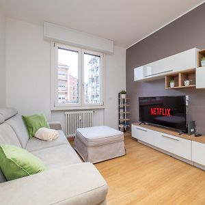 Milano 5 Guests - Modern Apt With Balcony