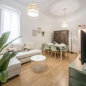 Appartement à 3 Chambres à Coucher