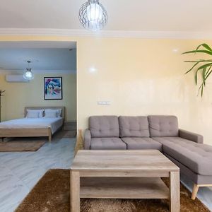 Appartement à 3 Chambres à Coucher