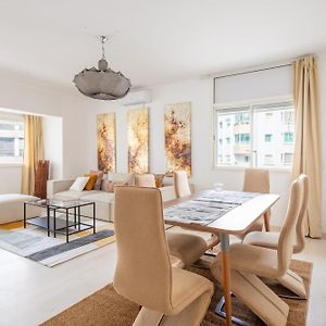 Appartement à 2 Chambres à Coucher