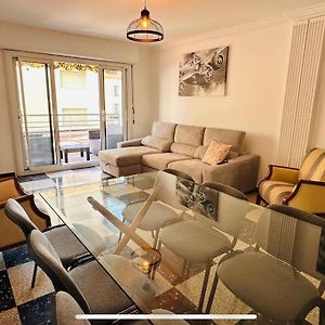 Appartement à 3 Chambres à Coucher