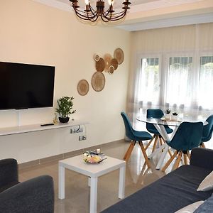 Appartement à 2 Chambres à Coucher