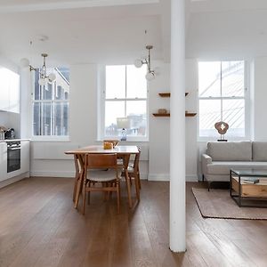 Appartement à 2 Chambres à Coucher