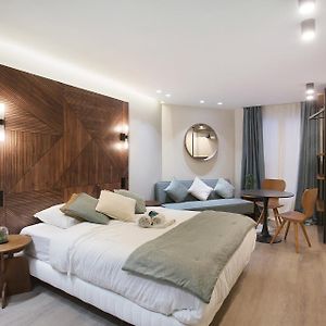 Studio Sacre Coeur By Studio Prestige