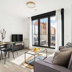 Appartement à 2 Chambres à Coucher