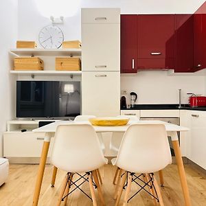 Xenia Apartments - Cozy Two-Room Apartment In Central Station