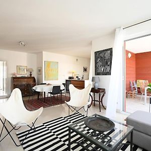 Appartement à 2 Chambres à Coucher