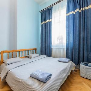Appartement à 3 Chambres à Coucher