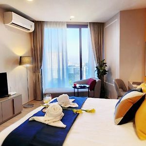 Edge Central Pattaya By Thida