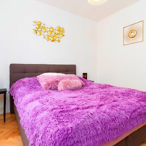 Appartement à 3 Chambres à Coucher