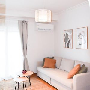Newly Renovated Sunny Apartment