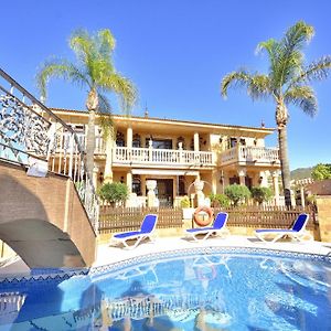 Villa Rural En Malaga Con Piscina Y Vistas Al Mar
