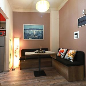Liberty'S Home - 4 Min To Metro Metaxourgio
