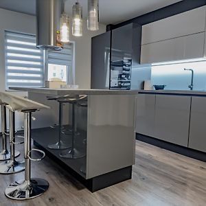 Majestic Big Apartment