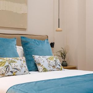 New Hostly Alameda Apartments