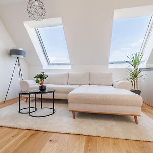 Appartement à 2 Chambres à Coucher