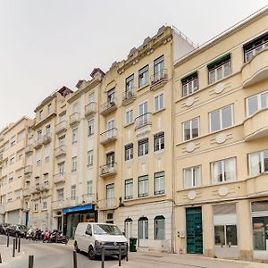 Quarto Grande Com Varanda E Vista Para A Cidade