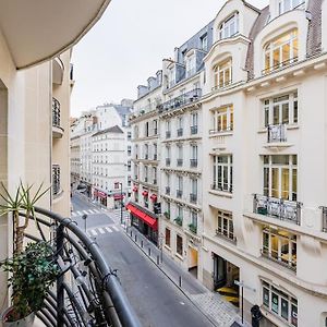 Grand Et Central, 8E Pres Elysee