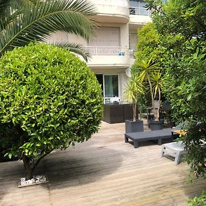 Only 60M To The Beach, 2 Bedroom Cozy Apartment, 80M2 Big Garden, Very Central