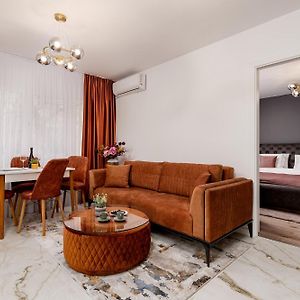 Appartement à 2 Chambres à Coucher