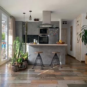 Appartement à 2 Chambres à Coucher