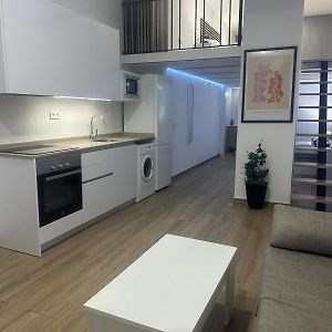 Appartement à 2 Chambres à Coucher