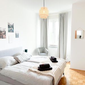 City Comfort Essen - Wohndomizil Mit Balkon, Buero Und Netflix