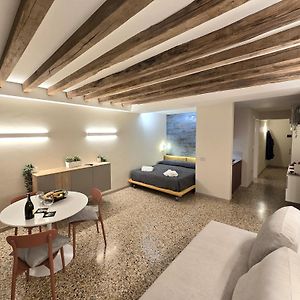 Cozy Studio With Canal View