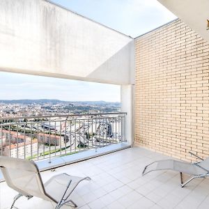 Viva Stadium Residence Studios