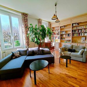 Appartement à 2 Chambres à Coucher