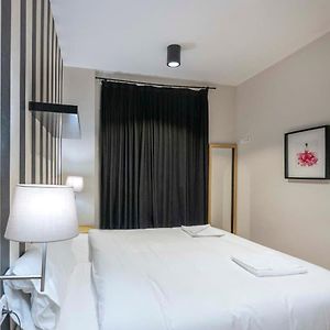 2 Bedroom With Balcony In Eixample 4-2