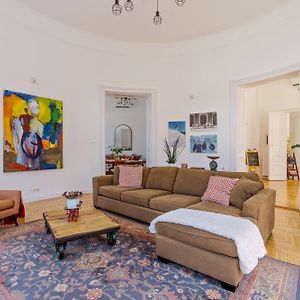 Appartement à 2 Chambres à Coucher