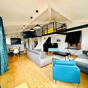 Appartement à 2 Chambres à Coucher